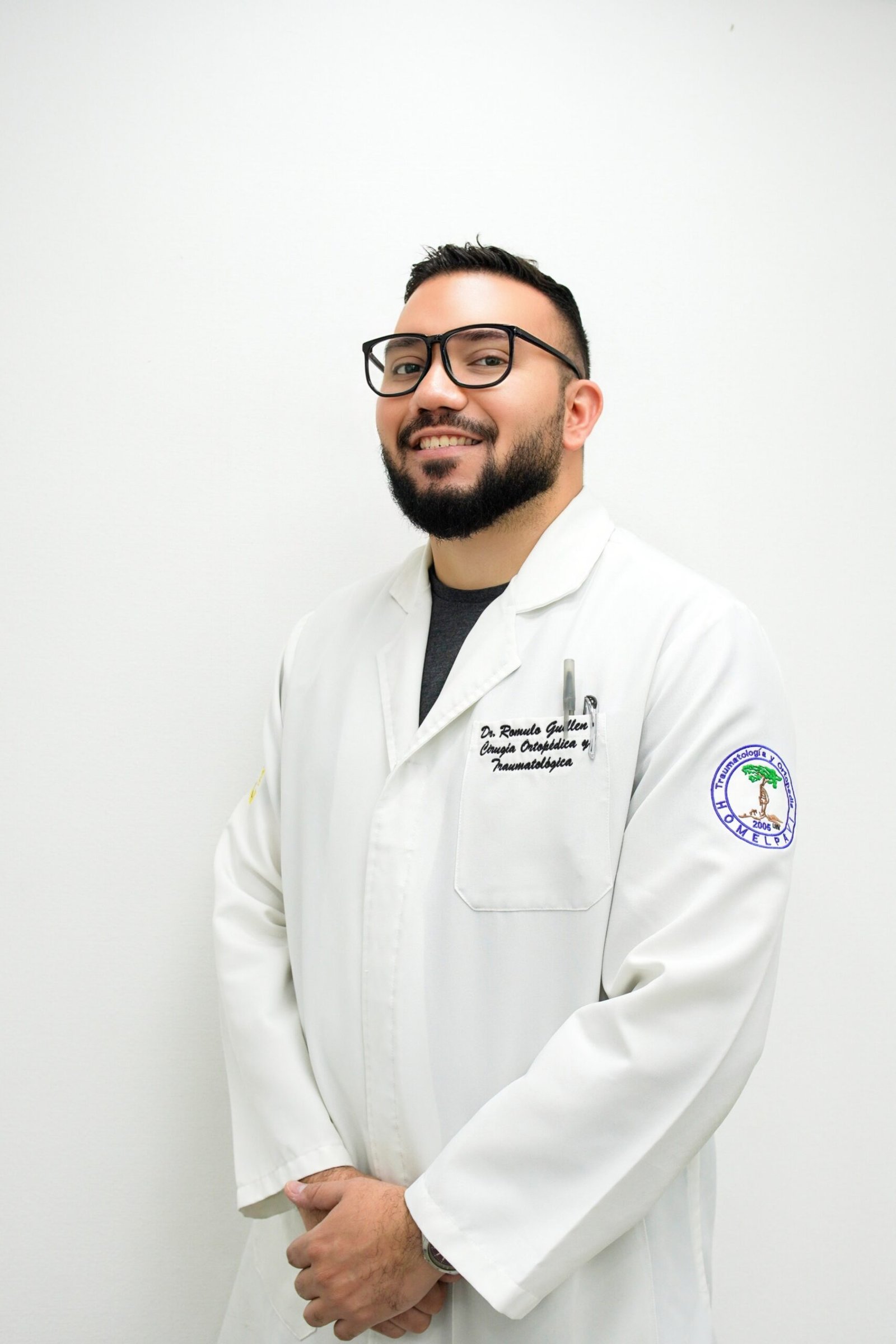 DR.ROMULO GUILLEN-TRAUMATOLOGO